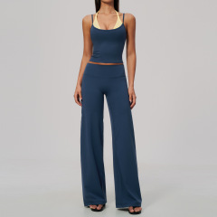 2585 vest + 2585-1 wide-leg pants — a striking combination of light blue and yellow.