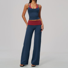 2585 vest + 2585-2 wide-leg pants — a striking clash of light blue and red.