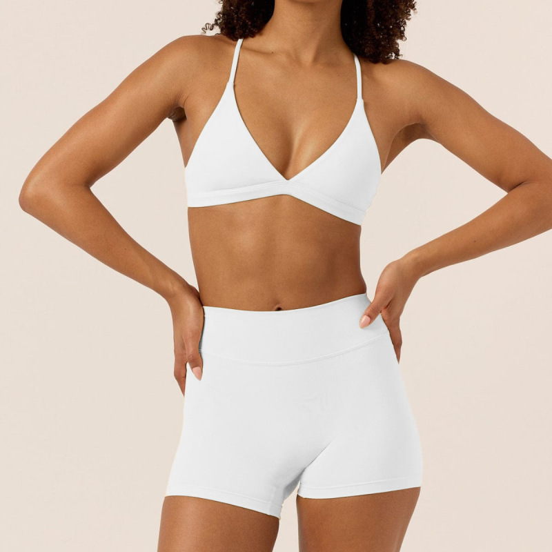 Cross-Border European and American Yoga Wear with Beautiful Back Design, Breathable, with Chest Pads, V-Neck Bra, Women's Fitness Running Naked-Feel Hot Pants Shorts Set