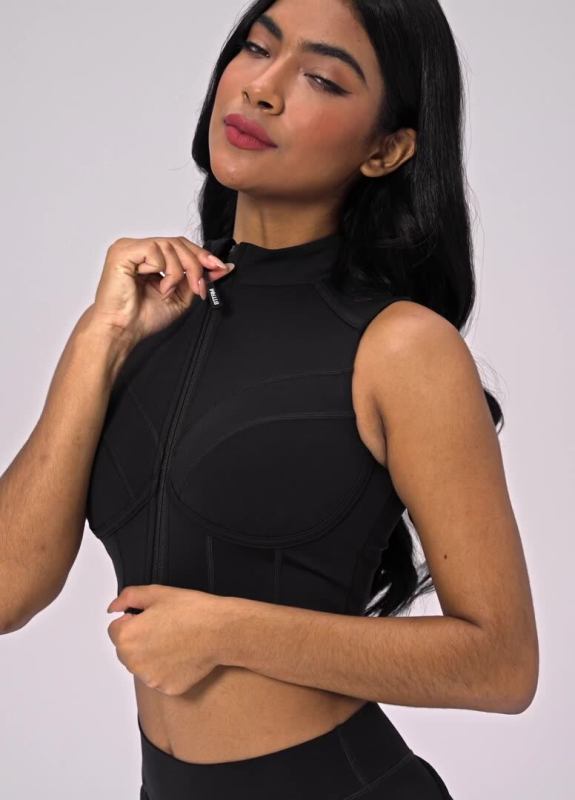 Zippered sports bra with removable breast pads, breathable and supportive, suitable for fitness, running, and yoga.