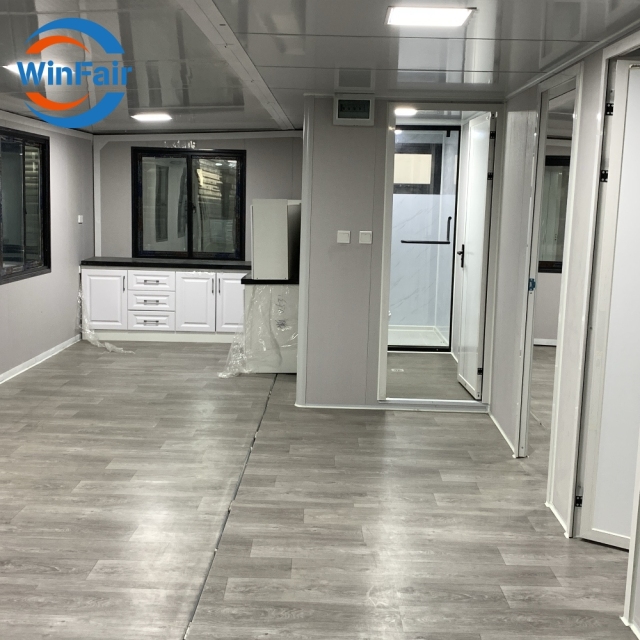 WinFair Portable House 40 Feet Foot 2 Bedroom Prefab Foldable Container House 40Ft With Glass Prefabricated Luxury House Villa