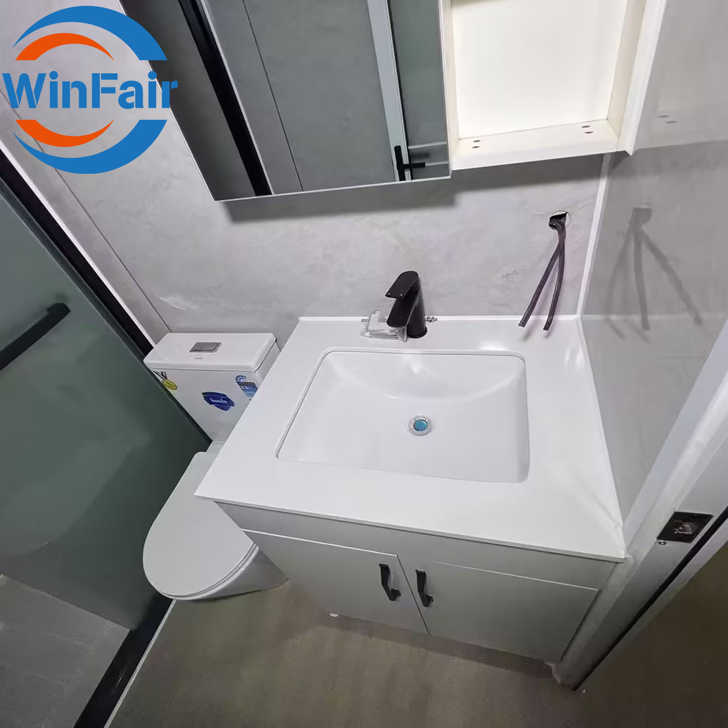 WinFair Prefabricated Home Prefab Modern House 30Ft Luxury Mobile Expandable 3 Bedroom Container House For Living With Bathroom