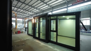 WinFair Modular Glass Tiny Expandable Container Houses 10Ft Granny Flat Studio for Seaside Bungalow / Luxury Resort Villa