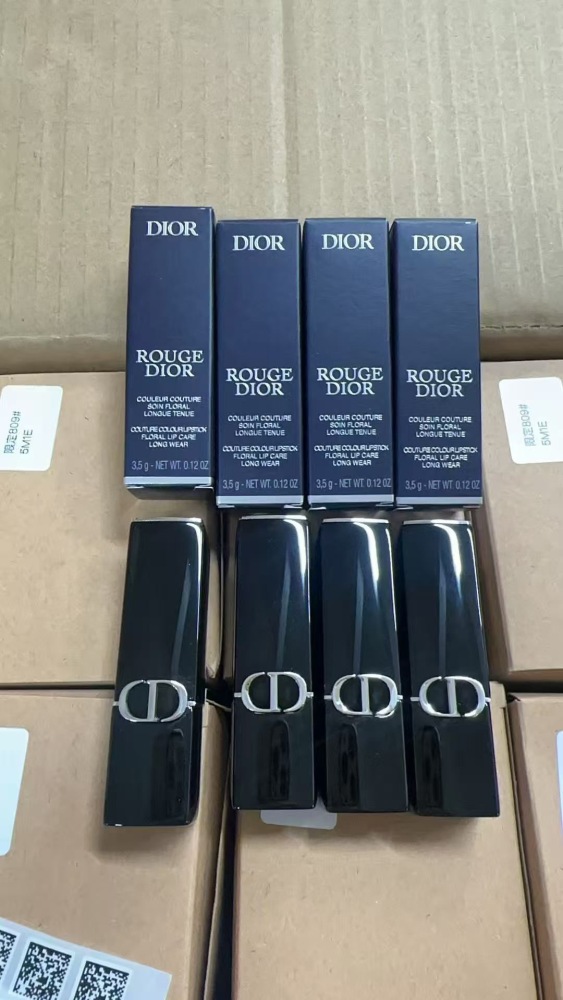 Dior Rouge Dior Velvet  lip gloss
