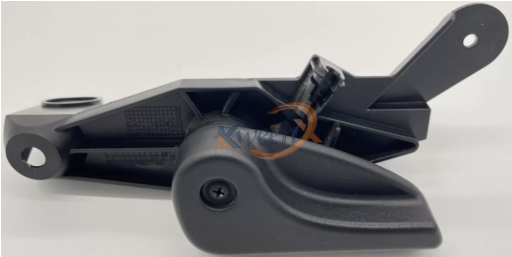 bonnet lock bracket-E71-7148521