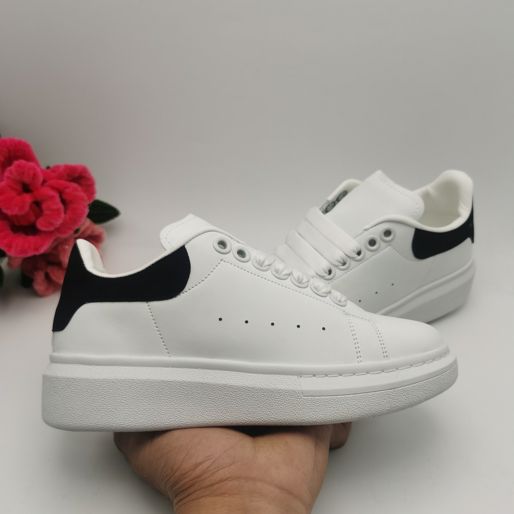 [With Shoe Box]: MQ Little White Shoes Classic Black and White Thick soled Raised Casual Board Shoes for Men and Women