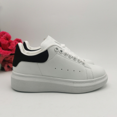 MK-black and white