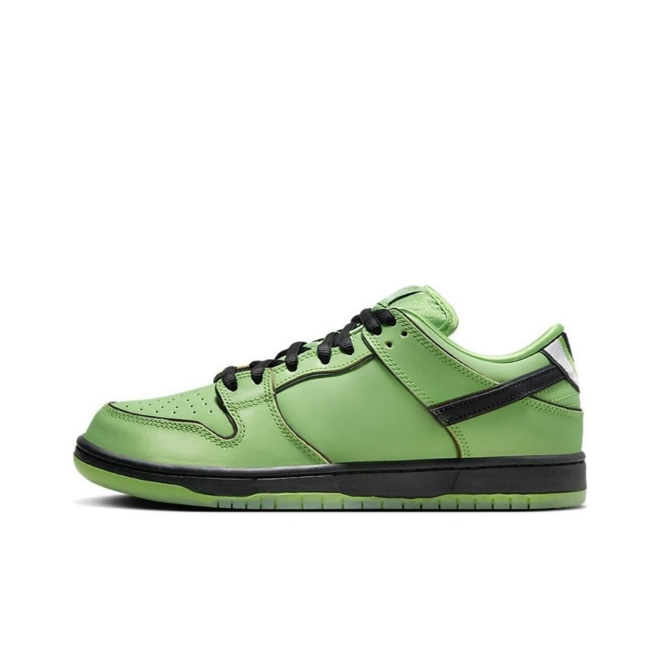 With shoe box: Co branded sports board shoes