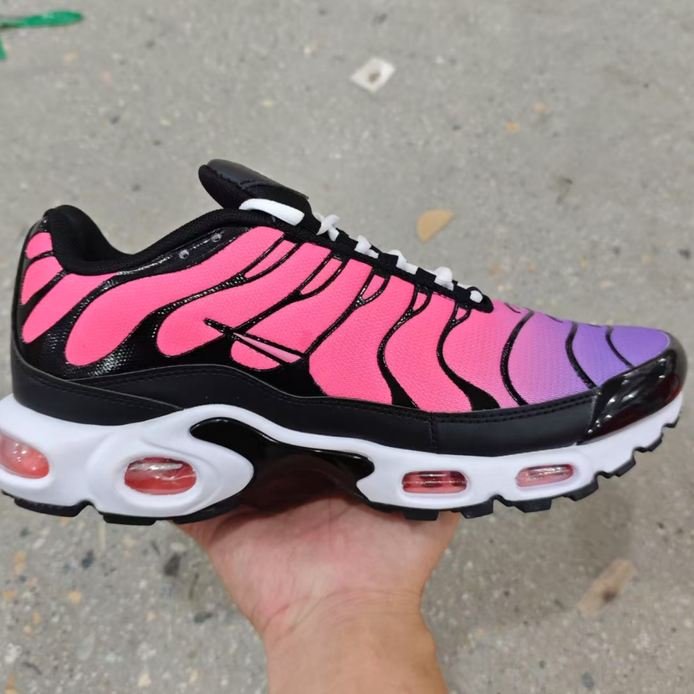 Air Max plus With shoe box