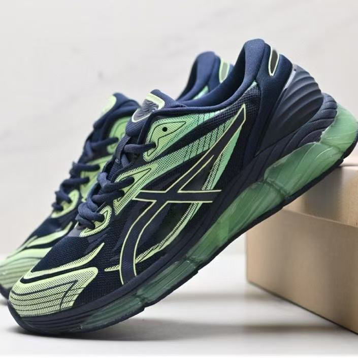 qu 360 With shoe box