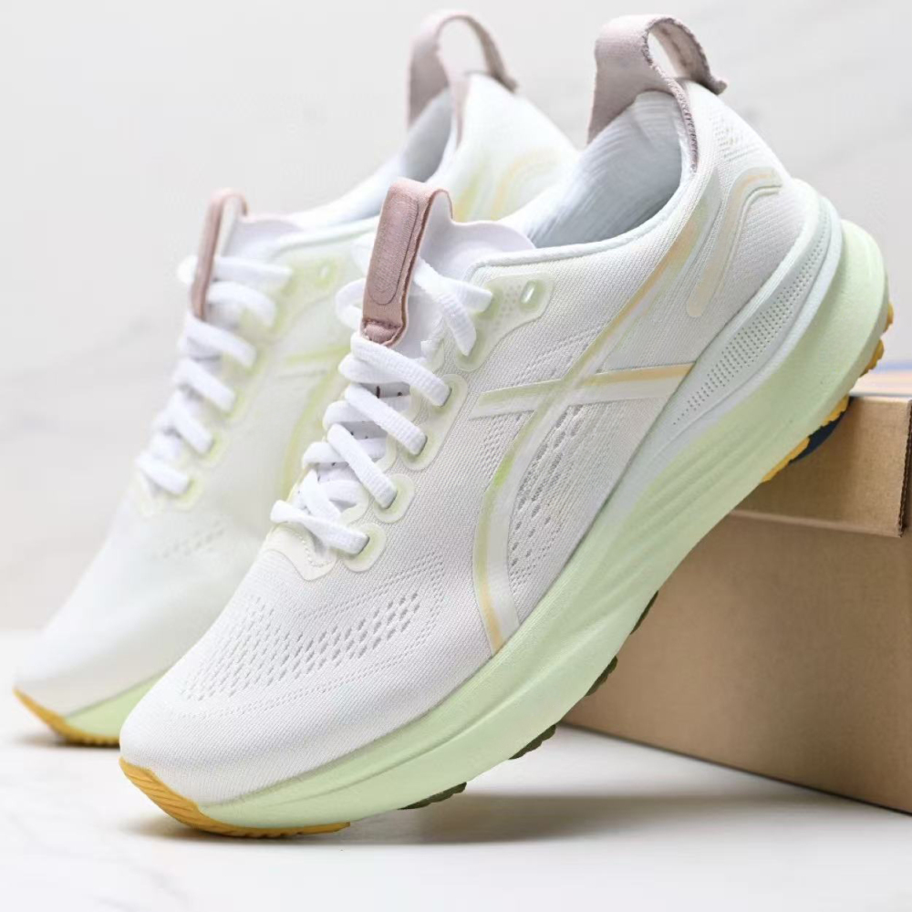 Gel-Kay 32 With shoe box