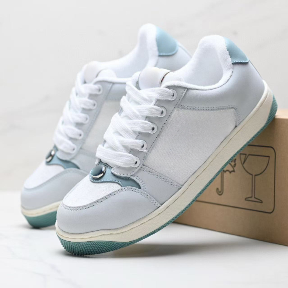 scre  With shoe box