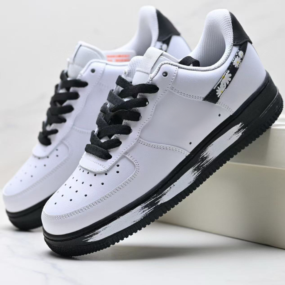 af1 07  With shoe box