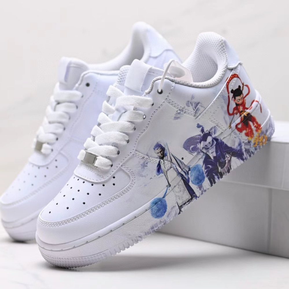 af1 07  With shoe box