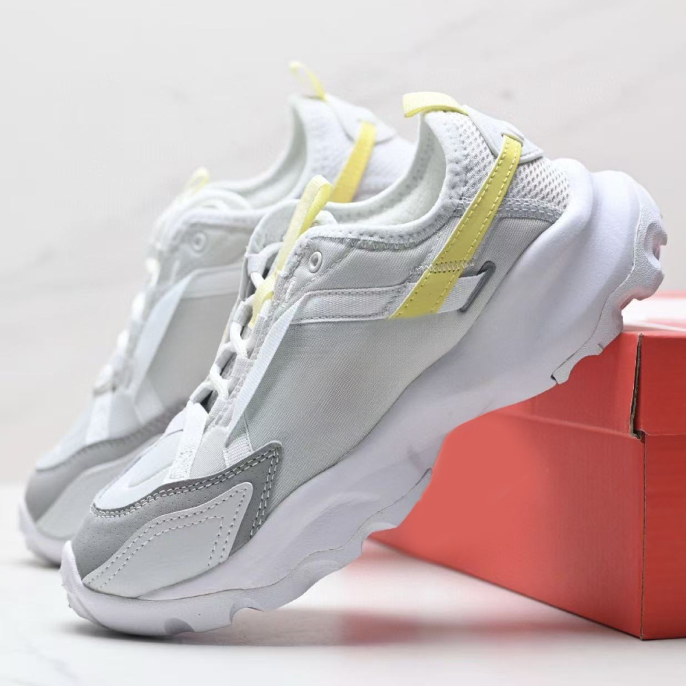 tc79  With shoe box