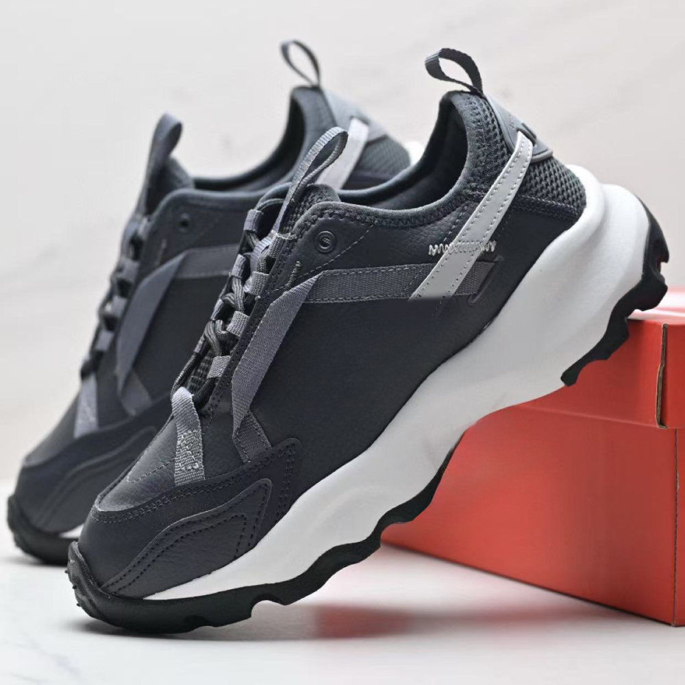 tc79  With shoe box