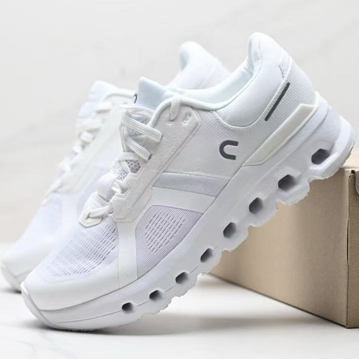 Cloudrunner 2 With shoe box