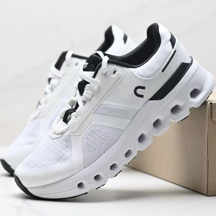 Cloudrunner 2 With shoe box