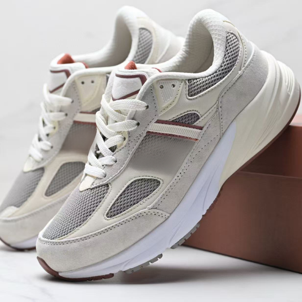 Nb 990 With shoe box
