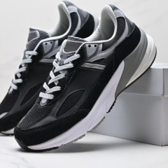 Nb990- Black and White