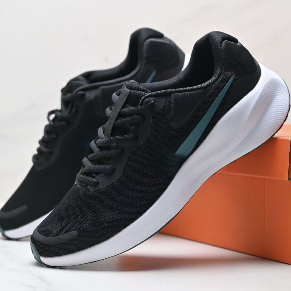 Rvo 7  With shoe box