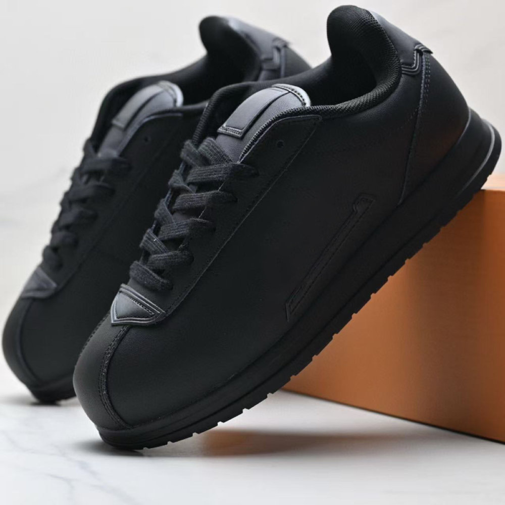 butt fw25 With shoe box