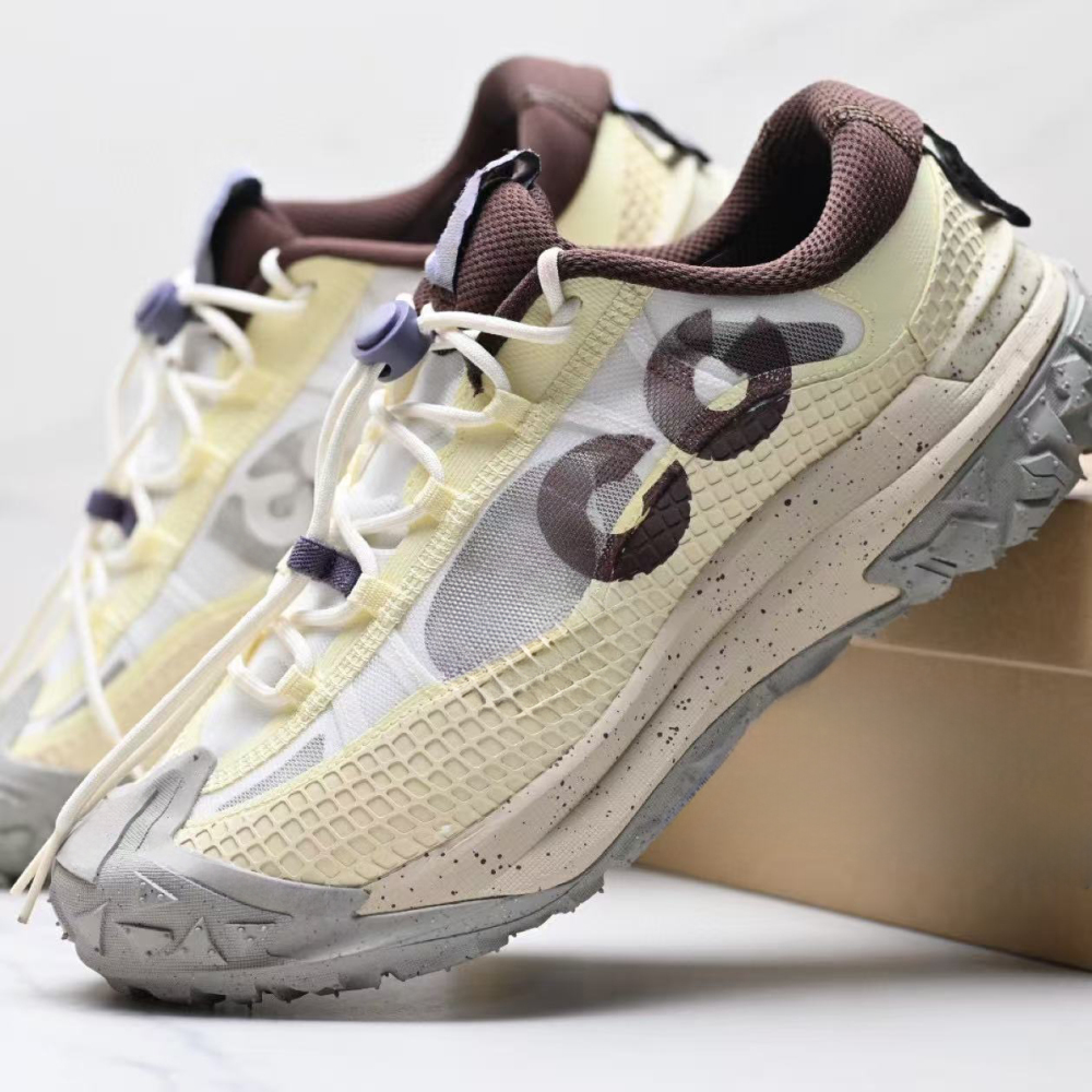 acg  With shoe box