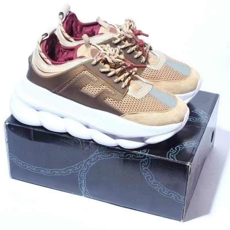 chiain With shoe box