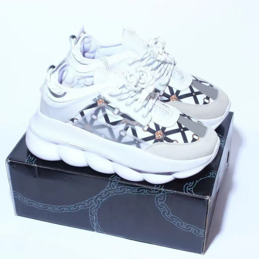 chiain With shoe box