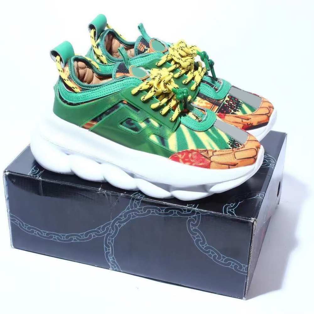 chiain With shoe box