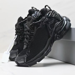 Run-Black 1