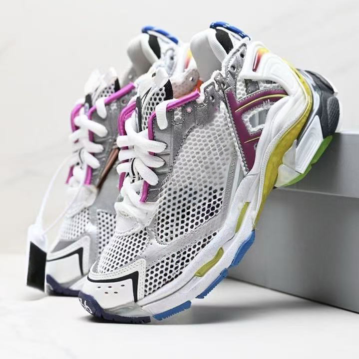 run With shoe box