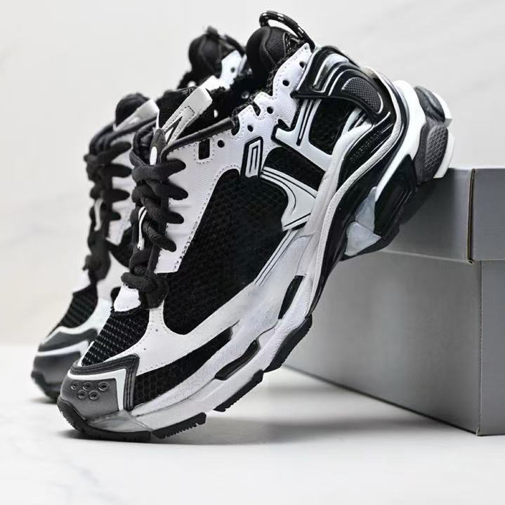 run With shoe box