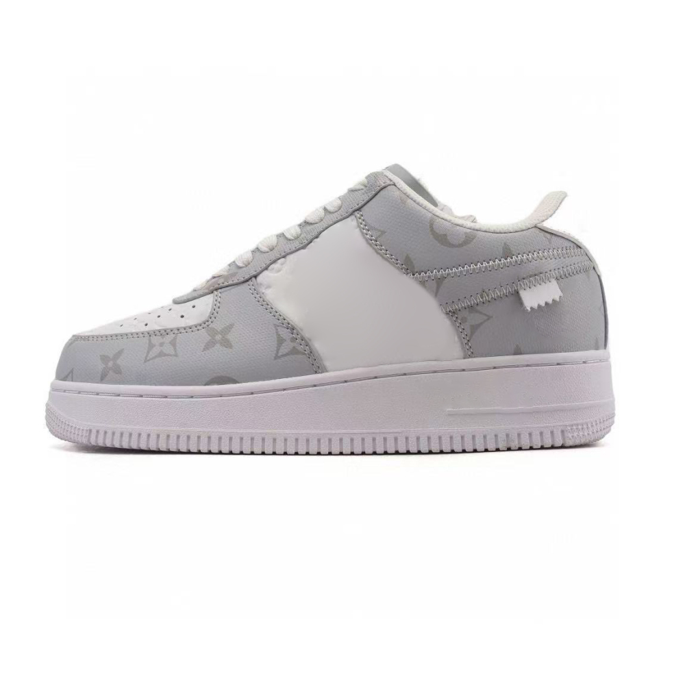 af1 07  With shoe box
