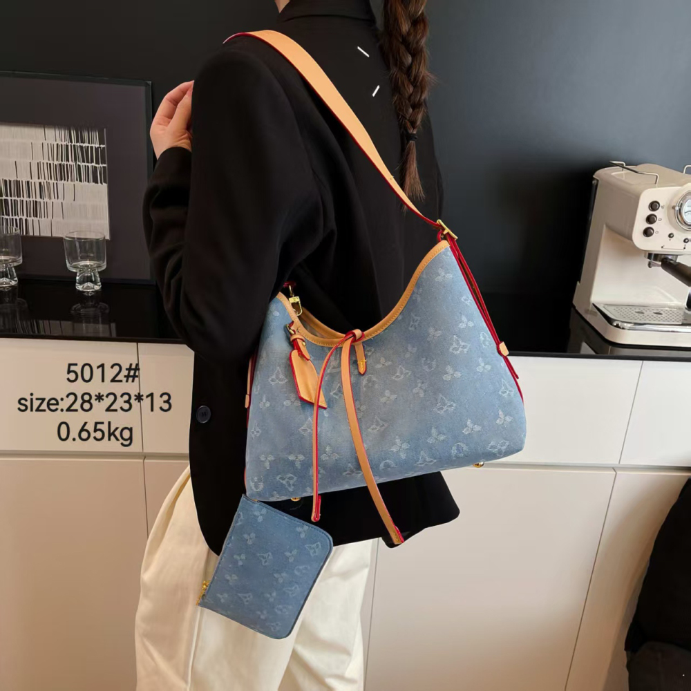 bag L  With box
