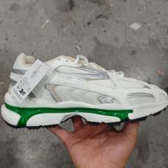 L003-White Green