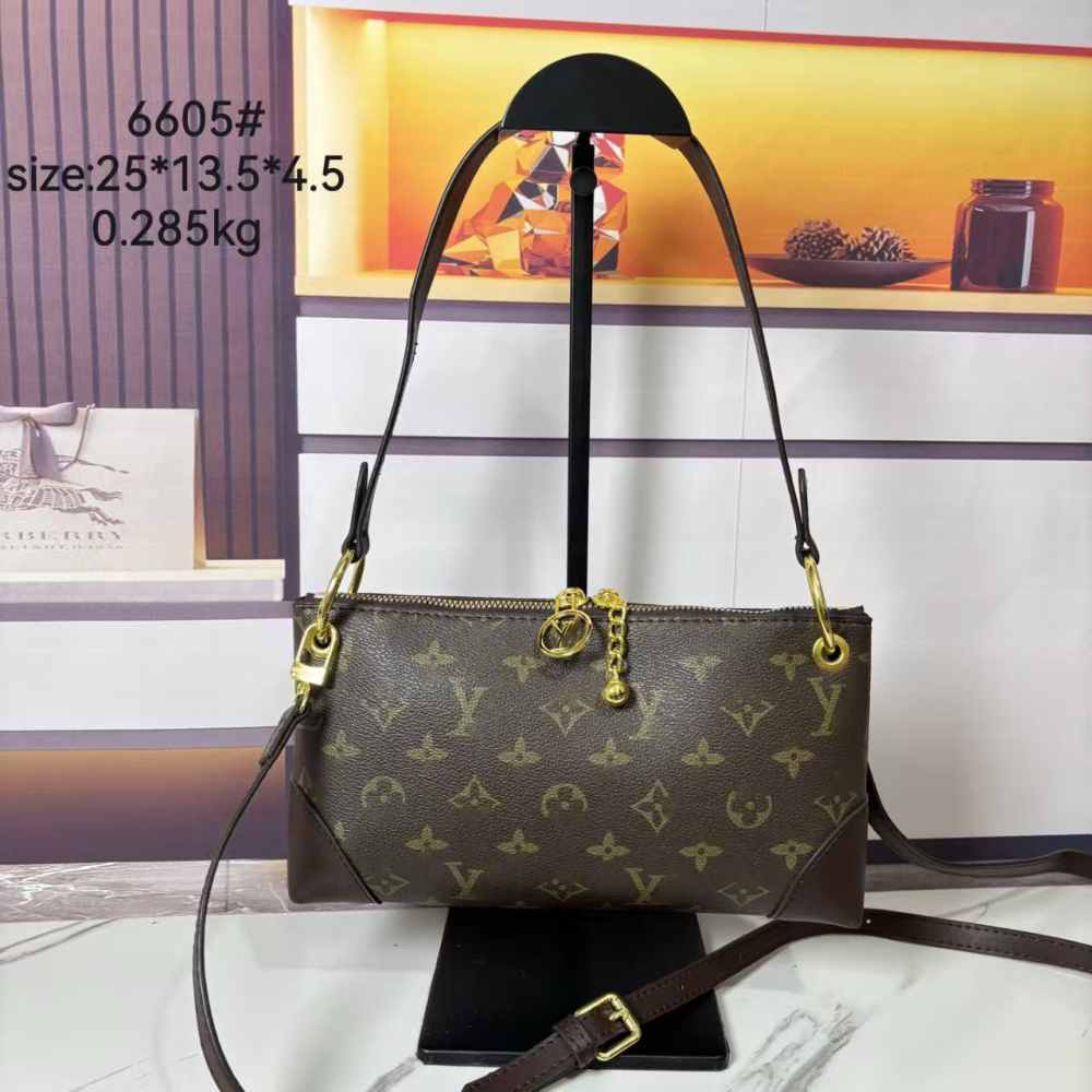bag L04  Partial with box