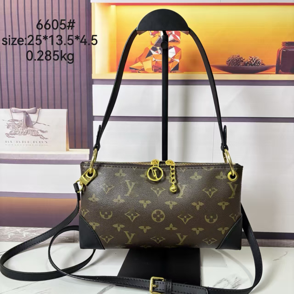 bag L04  Partial with box