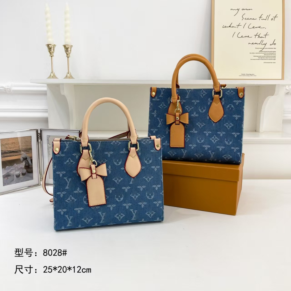 bag L04  Partial with box