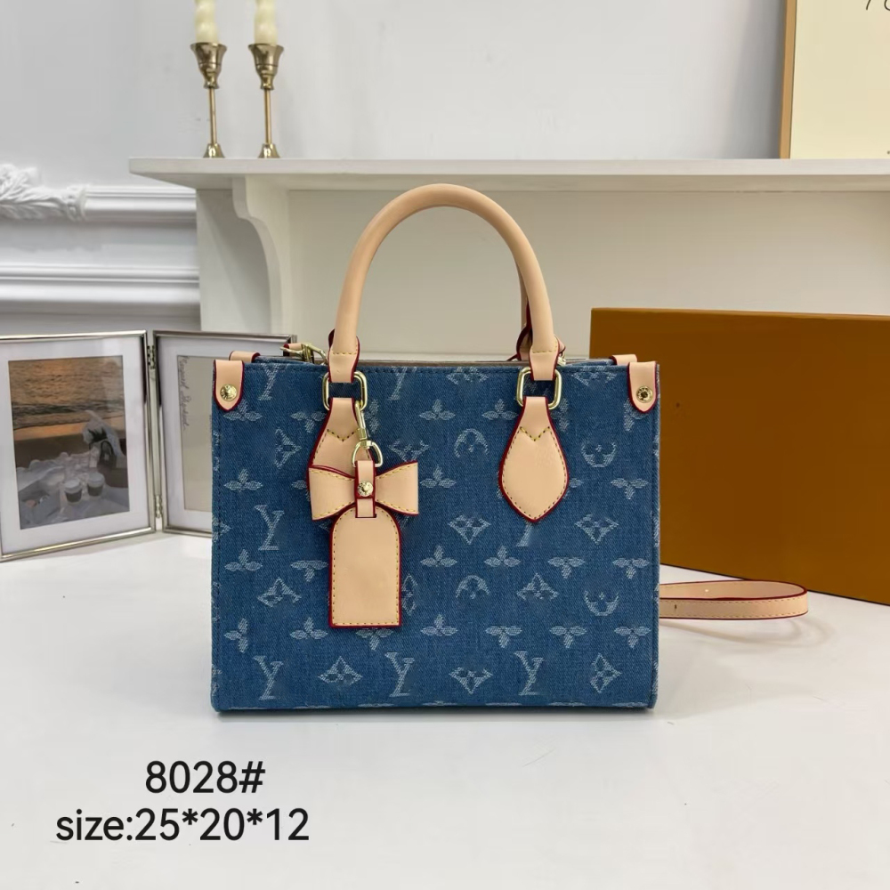 bag L04  Partial with box