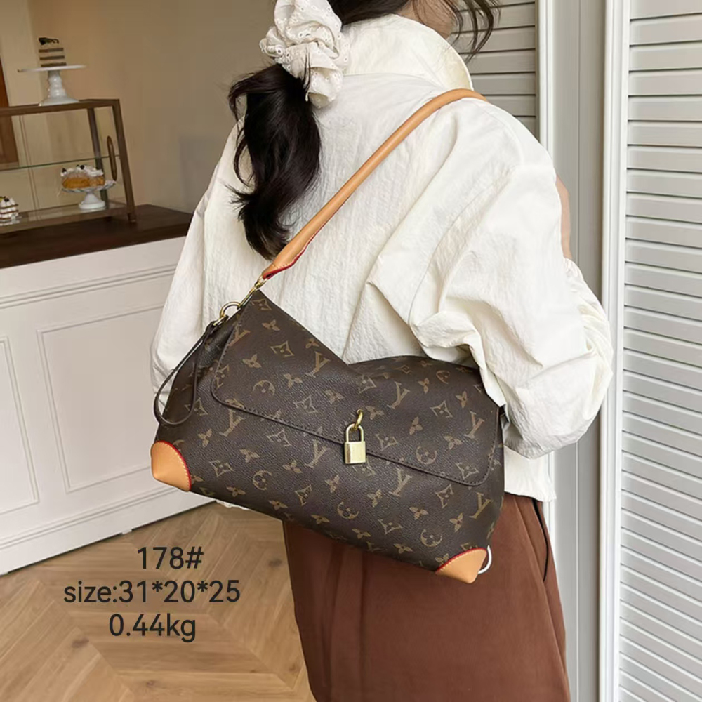 bag L05  Partial with box
