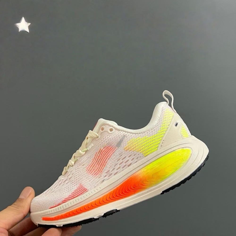 kids V18 With shoe box