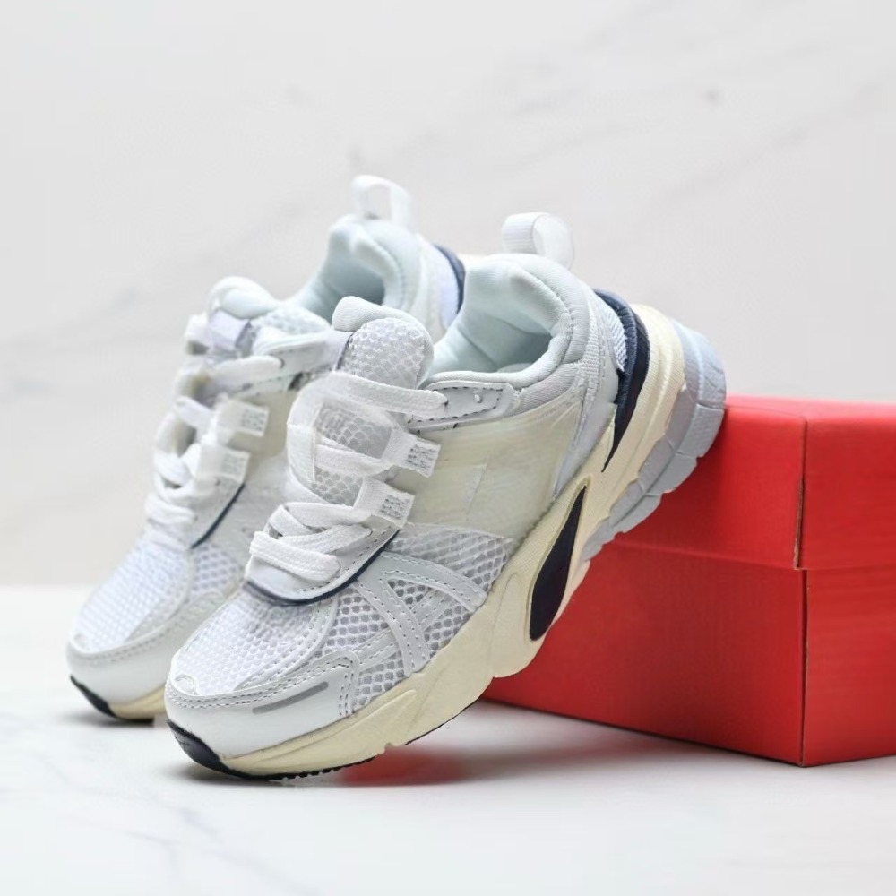 kids v2 With shoe box