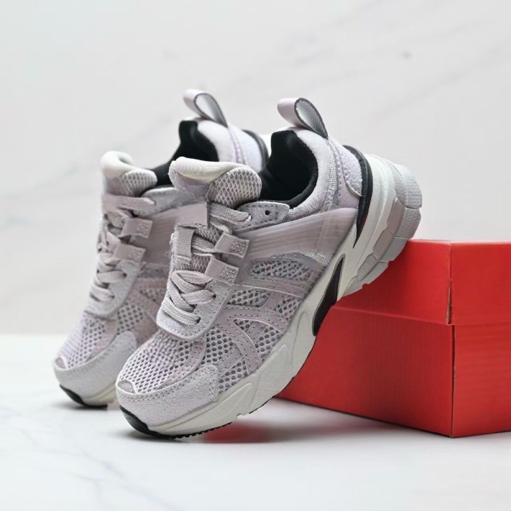 kids v2 With shoe box