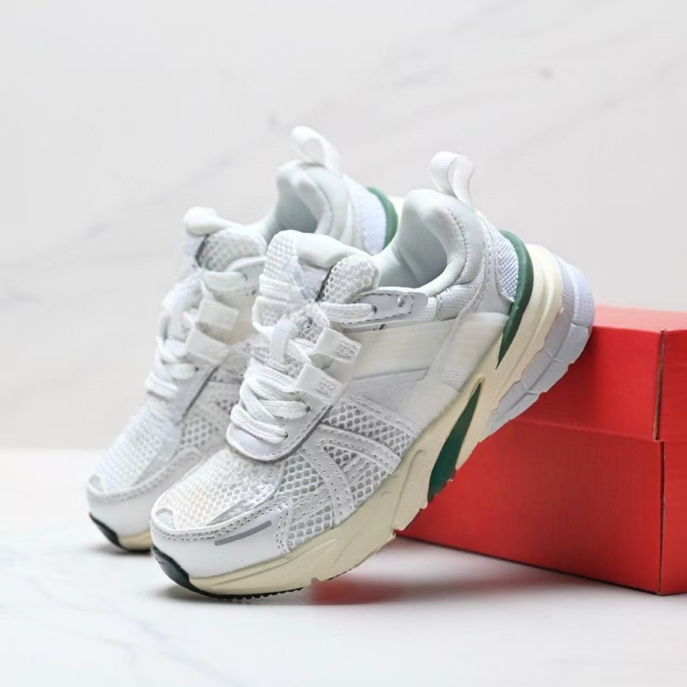 kids v2 With shoe box