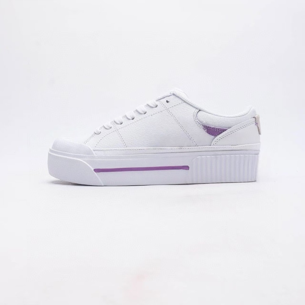 co leg With shoe box