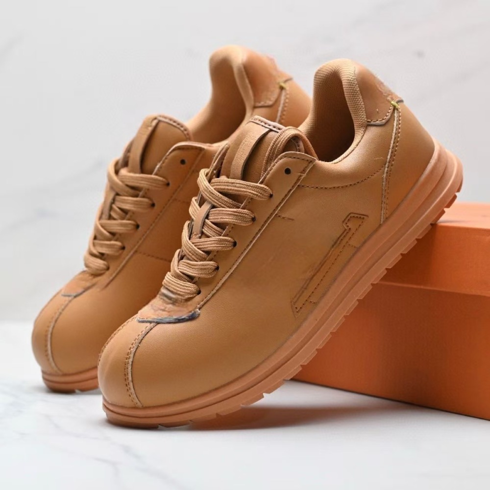 butt fw25 With shoe box