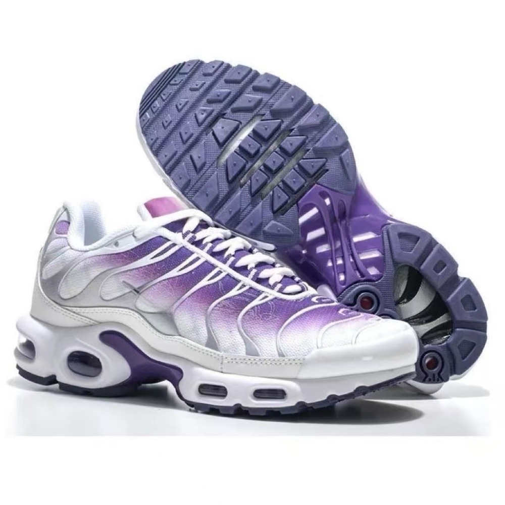 Air Max plus With shoe box