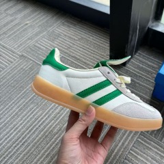 Gaz-white green