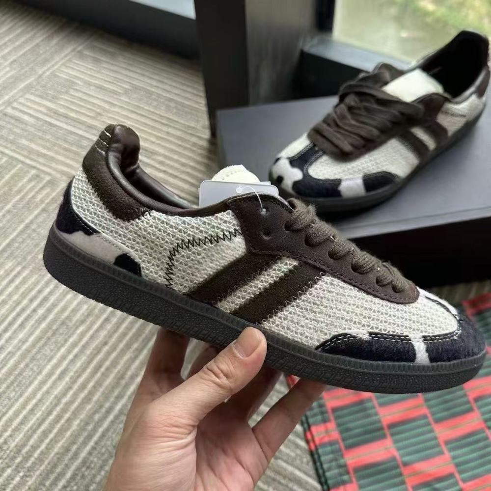 Sam1 With shoe box